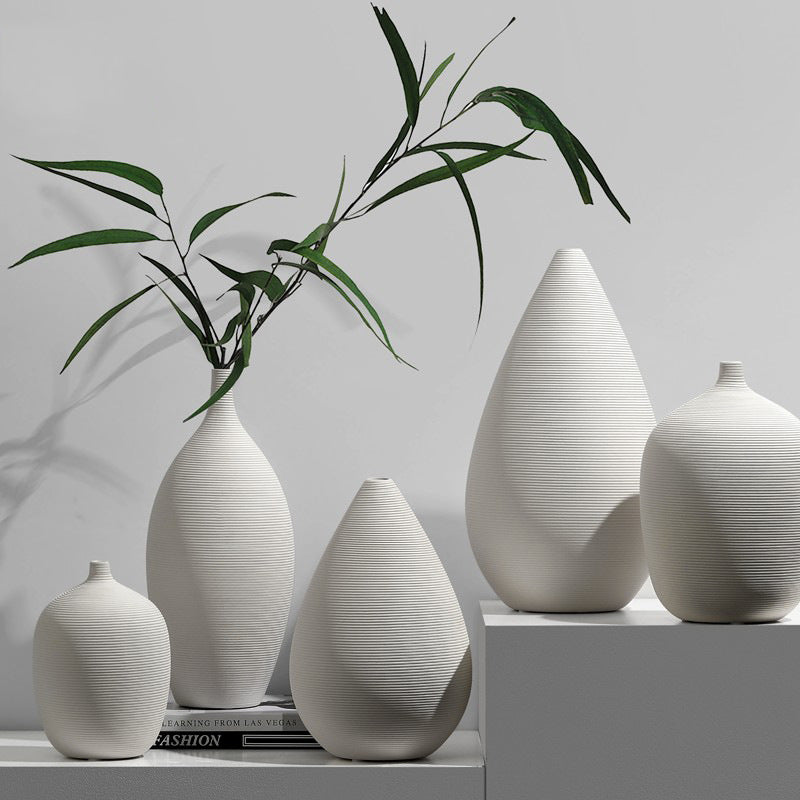 Creative White Ceramic Vase Decoration!